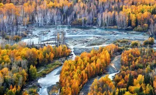 新疆環(huán)保視野下的三大絕美風(fēng)光