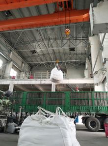 7月4日萍鄉科隆化工填料廠發貨新疆某化工廠惰性瓷球填料98立方，助力新疆環保產業發展